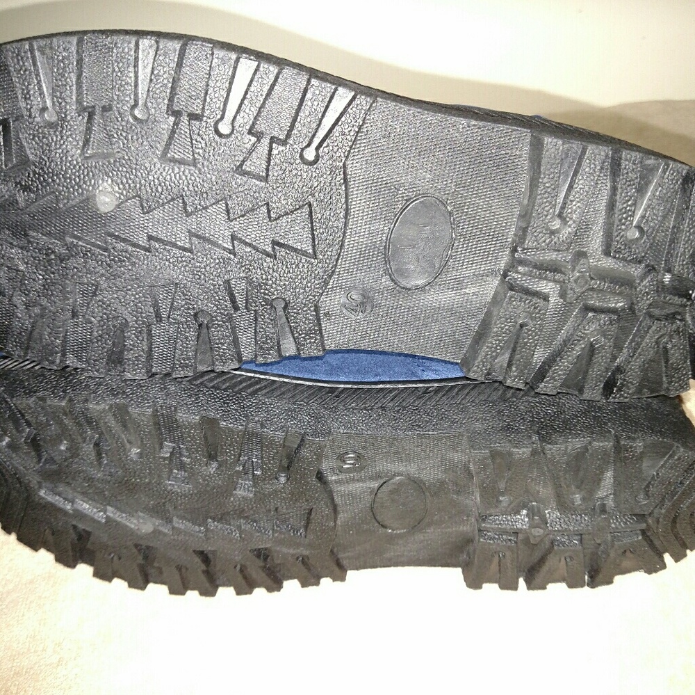 Boots - Picture 4 of 4